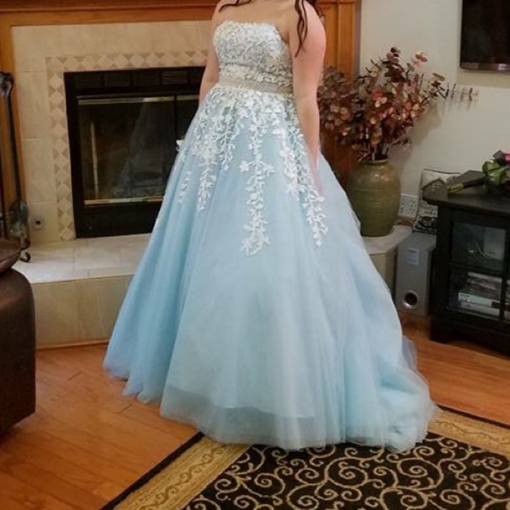 Sherri Hill prom dress